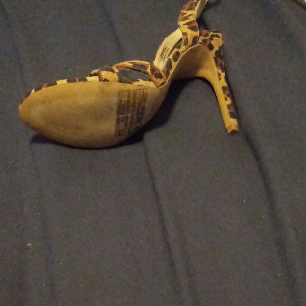 Leopard heel - Picture 3 of 3